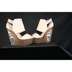 Gianni Bini Wedge Women's Cream/Beige Size 6.5M Sandals